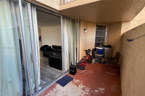 Copropriété à louer à Miami, Floride: 1 chambre, 67.35 m2 № 2062609 - photo 7