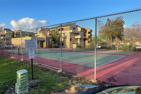 Copropriété à louer à Miami, Floride: 1 chambre, 67.35 m2 № 2062609 - photo 17