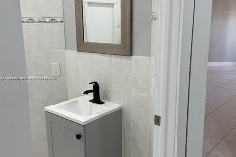 Villa ou maison à louer à Miami, Floride: 5 chambres, 338.91 m2 № 1930932 - photo 18
