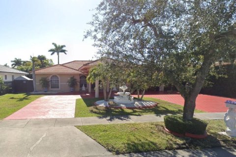 Villa ou maison à louer à Miami, Floride: 5 chambres, 338.91 m2 № 1930932 - photo 2