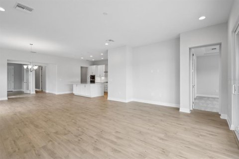 Villa ou maison à vendre à Zephyrhills, Floride: 3 chambres, 200.67 m2 № 1690648 - photo 4
