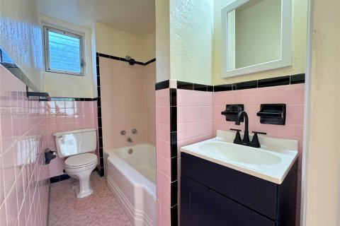 Apartment in North Miami, Florida 1 bedroom, 521.83 sq.m. № 1994475 - photo 11