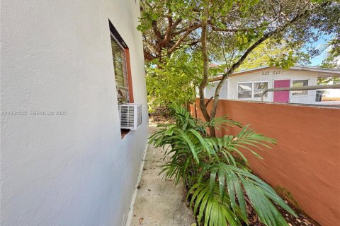 Apartment in North Miami, Florida 1 bedroom, 521.83 sq.m. № 1994475 - photo 14