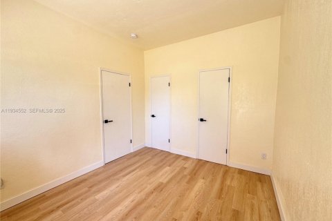 Apartment in North Miami, Florida 1 bedroom, 521.83 sq.m. № 1994475 - photo 9