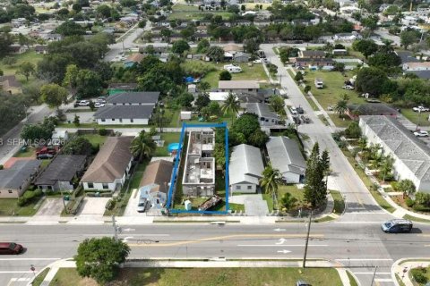 Immobilier commercial à vendre à Florida City, Floride: 288.55 m2 № 2081262 - photo 2