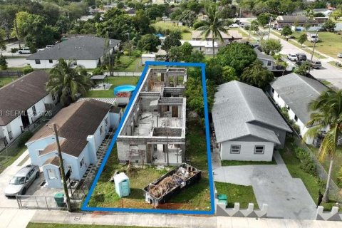 Immobilier commercial à Florida City, Floride 288.55 m2 № 2081262