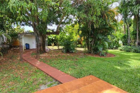 Снять в аренду виллу или дом в Форт-Лодердейл, Флорида 3 спальни, 129.32м2, № 1898351 - фото 14