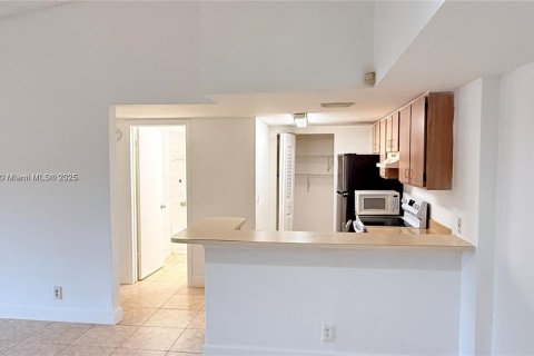 Снять в аренду кондоминиум в Плантация, Флорида 2 спальни, 89.65м2, № 1847615 - фото 13