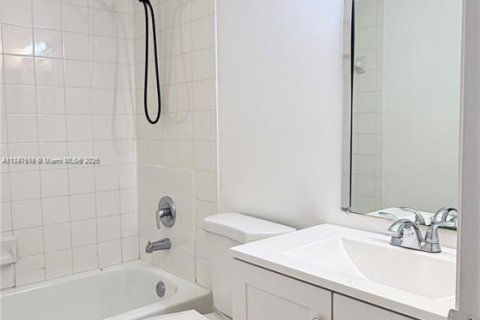 Снять в аренду кондоминиум в Плантация, Флорида 2 спальни, 89.65м2, № 1847615 - фото 17