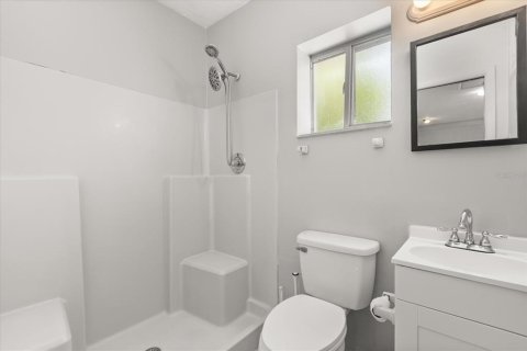 House in Winter Park, Florida 5 bedrooms, 180.69 sq.m. № 1912889 - photo 9