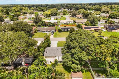 House in Winter Park, Florida 5 bedrooms, 180.69 sq.m. № 1912889 - photo 28