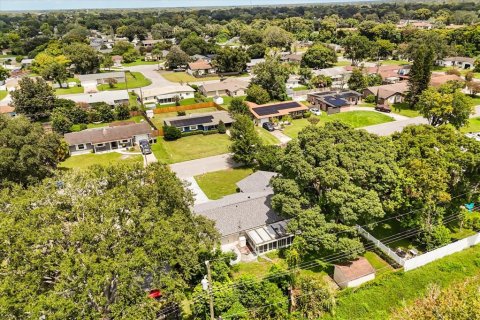 House in Winter Park, Florida 5 bedrooms, 180.69 sq.m. № 1912889 - photo 29