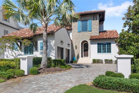 House in Orlando, Florida 5 bedrooms, 348.66 sq.m. № 1865907 - photo 1