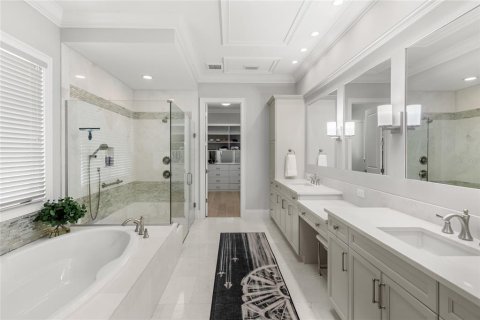 House in Orlando, Florida 5 bedrooms, 348.66 sq.m. № 1865907 - photo 15