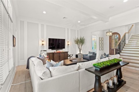House in Orlando, Florida 5 bedrooms, 348.66 sq.m. № 1865907 - photo 12
