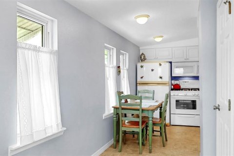 House in Bradenton, Florida 1 bedroom, 69.49 sq.m. № 1759628 - photo 18