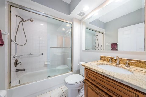 Купить кондоминиум в Мадейра - Бич, Флорида 3 комнаты, 148.18м2, № 1530040 - фото 30