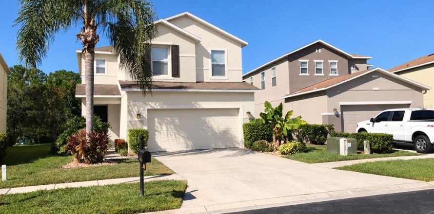 Villa ou maison à Wesley Chapel, Floride 3 chambres, 183.85 m2 № 2408934