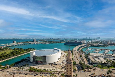Condo in Miami, Florida, 3 bedrooms  № 1735652 - photo 3