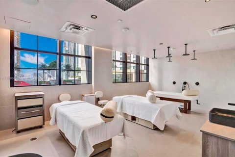 Condo in Miami, Florida, 3 bedrooms  № 1735652 - photo 28