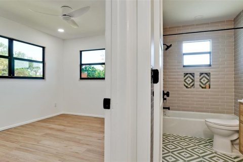 Condo in Bradenton, Florida, 2 bedrooms  № 1784944 - photo 23