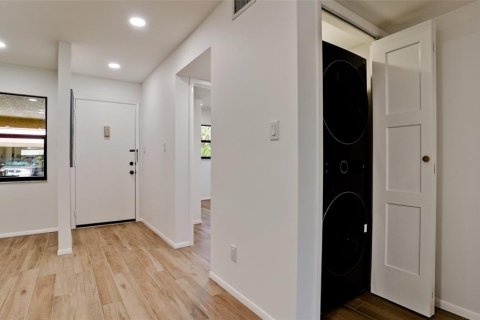 Condo in Bradenton, Florida, 2 bedrooms  № 1784944 - photo 10