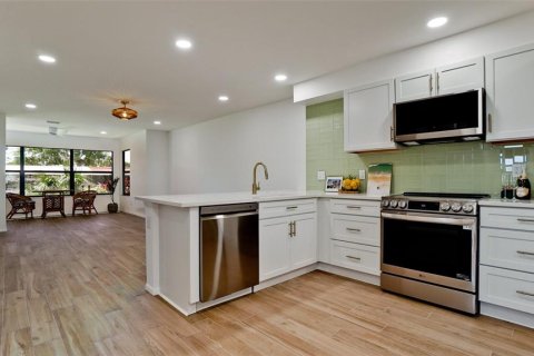 Condo in Bradenton, Florida, 2 bedrooms  № 1784944 - photo 6