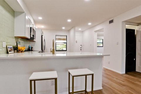 Condo in Bradenton, Florida, 2 bedrooms  № 1784944 - photo 11