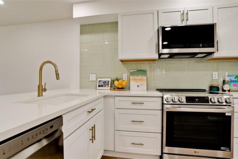 Condo in Bradenton, Florida, 2 bedrooms  № 1784944 - photo 7
