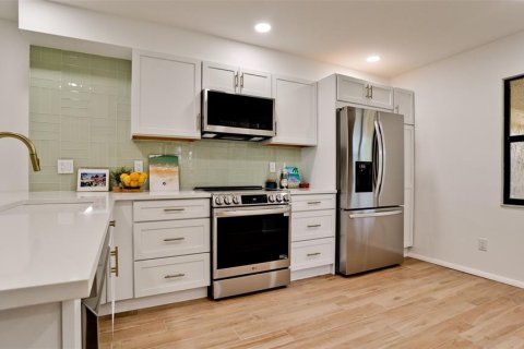 Condo in Bradenton, Florida, 2 bedrooms  № 1784944 - photo 8