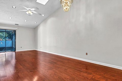 Adosado en alquiler en Tampa, Florida, 2 dormitorios, 107.86 m2 № 1904167 - foto 9