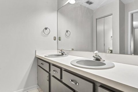 Adosado en alquiler en Tampa, Florida, 2 dormitorios, 107.86 m2 № 1904167 - foto 16