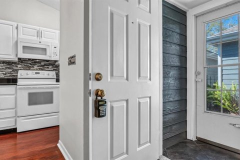 Adosado en alquiler en Tampa, Florida, 2 dormitorios, 107.86 m2 № 1904167 - foto 3