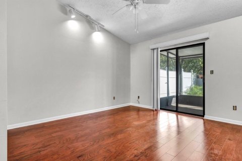 Adosado en alquiler en Tampa, Florida, 2 dormitorios, 107.86 m2 № 1904167 - foto 13