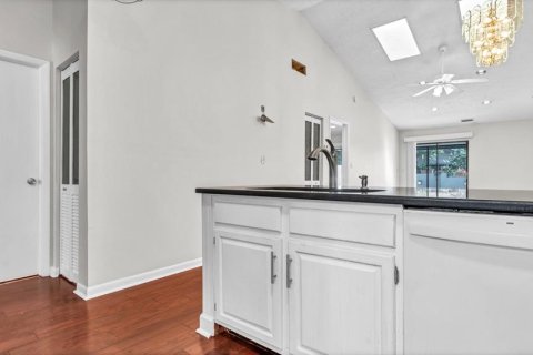 Adosado en alquiler en Tampa, Florida, 2 dormitorios, 107.86 m2 № 1904167 - foto 8