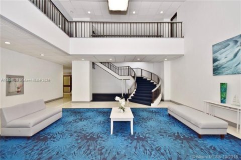 Propiedad comercial en venta en North Miami, Florida № 1802604 - foto 12