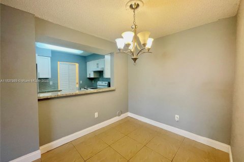 Condo in Pompano Beach, Florida, 1 bedroom  № 1825947 - photo 6