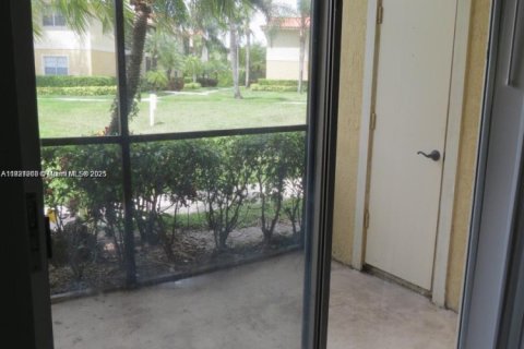 Condo in Pompano Beach, Florida, 1 bedroom  № 1825947 - photo 14