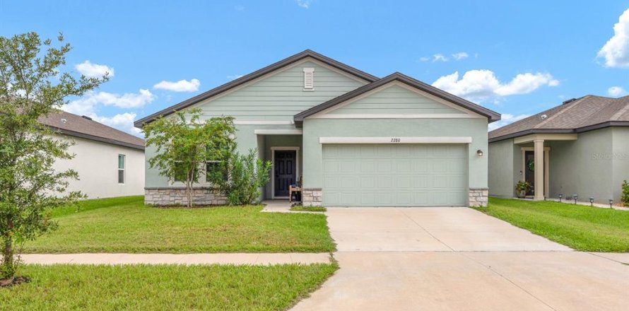 House in Ruskin, Florida 4 bedrooms, 178.93 sq.m. № 2396367