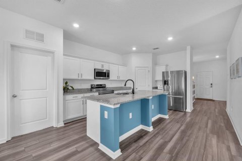 House in Ruskin, Florida 4 bedrooms, 178.93 sq.m. № 2396367 - photo 7