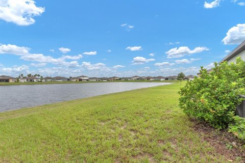 House in Ruskin, Florida 4 bedrooms, 178.93 sq.m. № 2396367 - photo 3