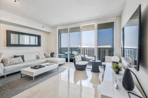 Condominio en venta en Hallandale Beach, Florida, 1 dormitorio, 78.41 m2 № 1752920 - foto 6