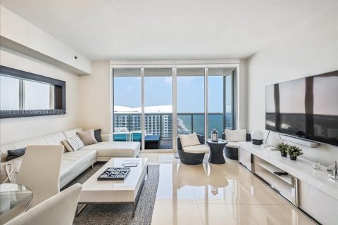 Condominio en venta en Hallandale Beach, Florida, 1 dormitorio, 78.41 m2 № 1752920 - foto 25