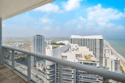 Condominio en venta en Hallandale Beach, Florida, 1 dormitorio, 78.41 m2 № 1752920 - foto 5