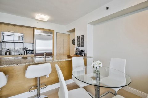 Condominio en venta en Hallandale Beach, Florida, 1 dormitorio, 78.41 m2 № 1752920 - foto 10