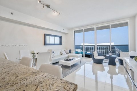 Condominio en venta en Hallandale Beach, Florida, 1 dormitorio, 78.41 m2 № 1752920 - foto 27