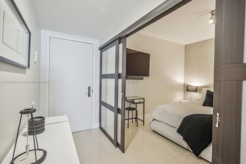 Condominio en venta en Hallandale Beach, Florida, 1 dormitorio, 78.41 m2 № 1752920 - foto 14