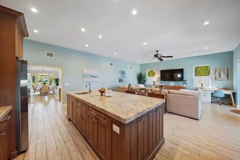House in Juno Beach, Florida 4 bedrooms, 219.25 sq.m. № 2176178 - photo 6