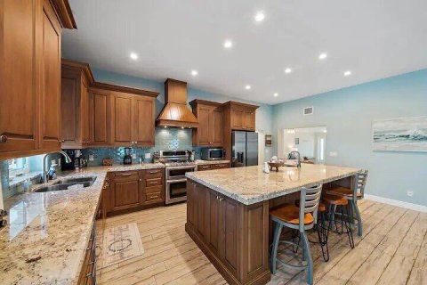 House in Juno Beach, Florida 4 bedrooms, 219.25 sq.m. № 2176178 - photo 4