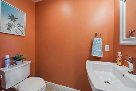 House in Juno Beach, Florida 4 bedrooms, 219.25 sq.m. № 2176178 - photo 17
